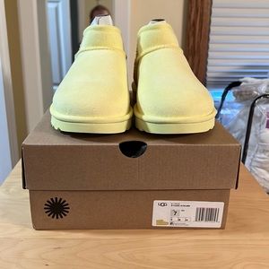 Ugg Ultra Mini - Women’s Size 7 - Lemon Lime - NIB